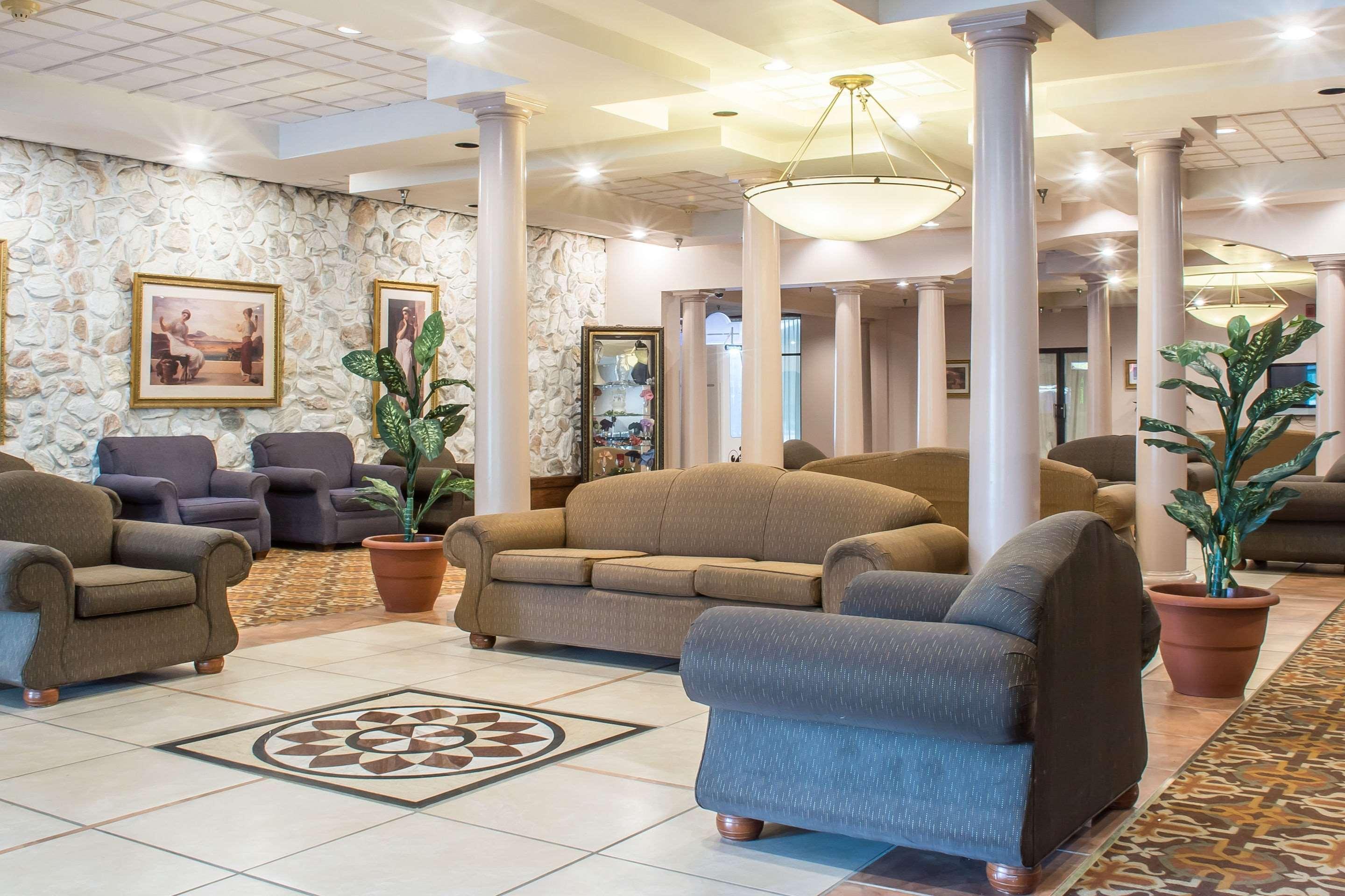 Quality Inn & Suites Palm Island Indoor Waterpark Batavia Kültér fotó